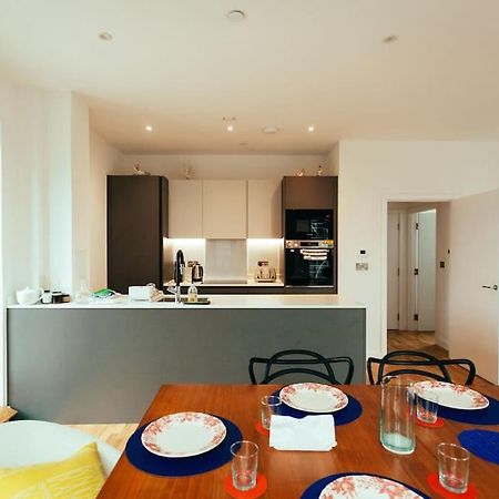 3 Bedroom Penthouse With Terrace And Skyline In Battersea Londra Esterno foto
